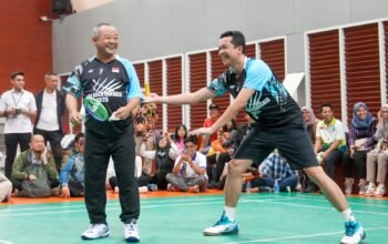 Penutupan Liga Bulutangkis Kemendikdasmen 2025 Meriah, Laga Eksibisi Mendikdasmen/Wamenpora Curi Perhatian