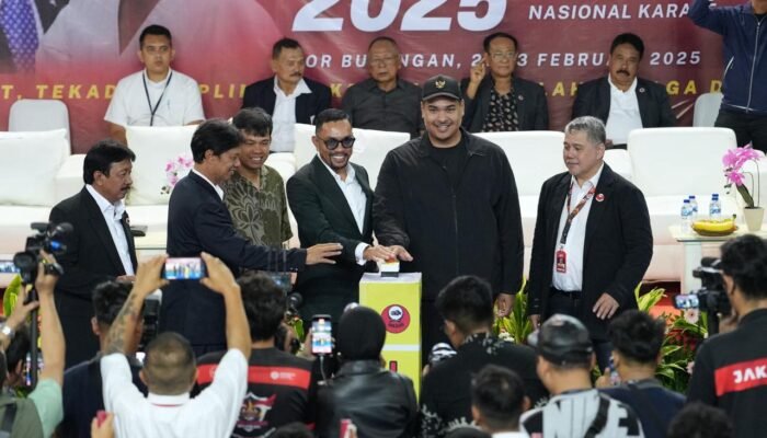 Menpora Apresiasi Dedikasi Ketum PORTINA dalam Lestarikan Olahraga Tradisional