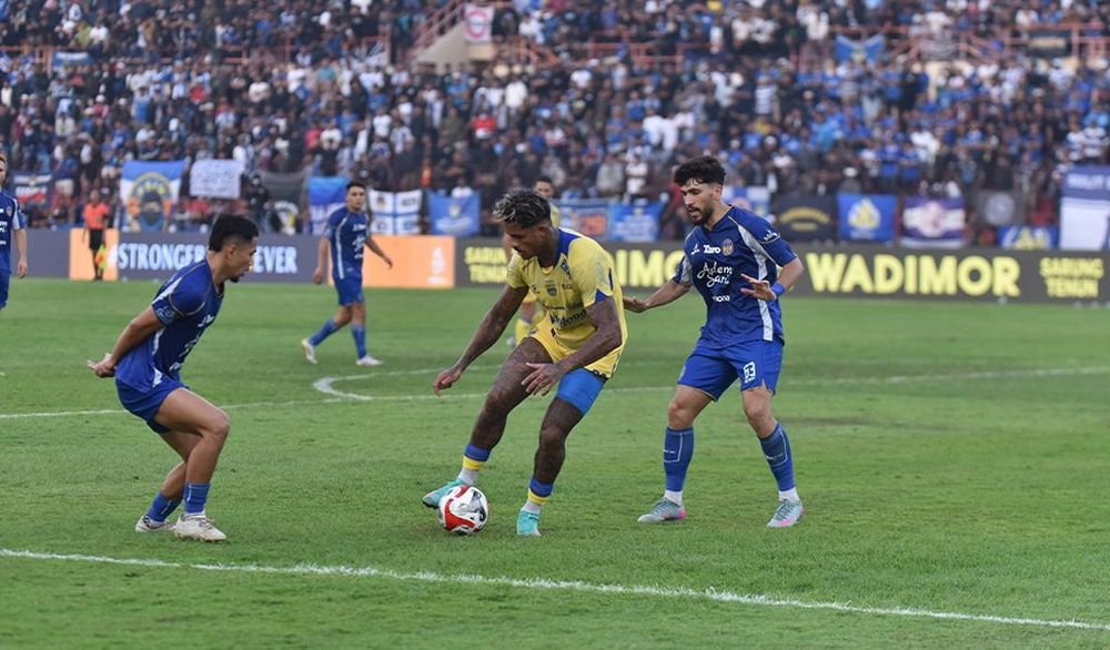 link live streaming PSIM Yogyakarta vs Semen Padang, Big Match BRI Super League live score sedang berlangsung untuk tempat menonton dan nyimak live score di TV Online Vidio juga Indosiar