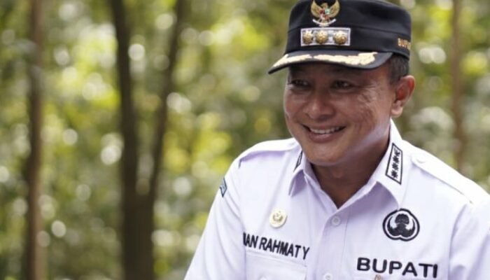 Mendagri Apresiasi Pertumbuhan Ekonomi Kuningan; Paruh Pertama Tahun 2025