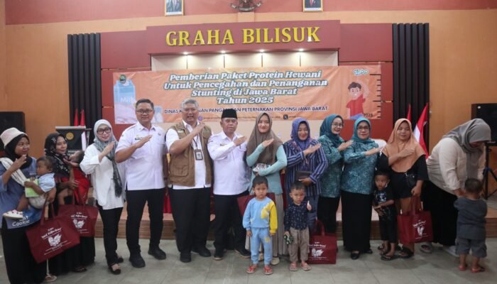 Pemprov Jabar dan Pemkab Kuningan Salurkan Paket Protein Hewani untuk Tekan Stunting