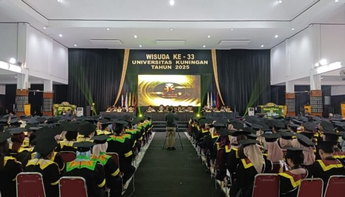 Momen Wisuda ke-33 UNIKU: Dikdik Harjadi Pamit, Lahirkan Guru Besar Baru, Lulusan Terbaik Langsung Direkrut Perusahaan AJAIB