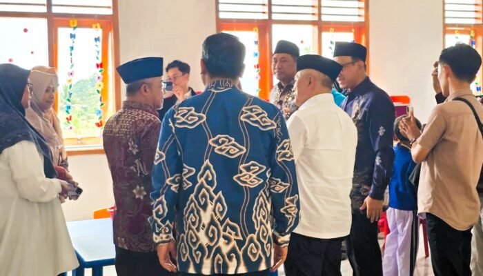 Resmikan TK Labschool UM Kuningan dan Peletakan Batu Pertama SD Aisyiyah, Mendikdasmen Umumkan Info Penting Ini…