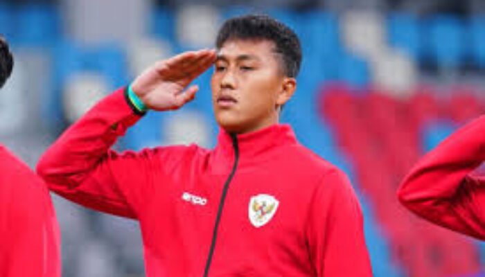 Tempat Menonton Persib Bandung vs Borneo FC Link Live Streaming: Taktik Nekat Bojan Hodak! Kiper 18 Tahun Jaga Gawang Maung di Laga Genting!