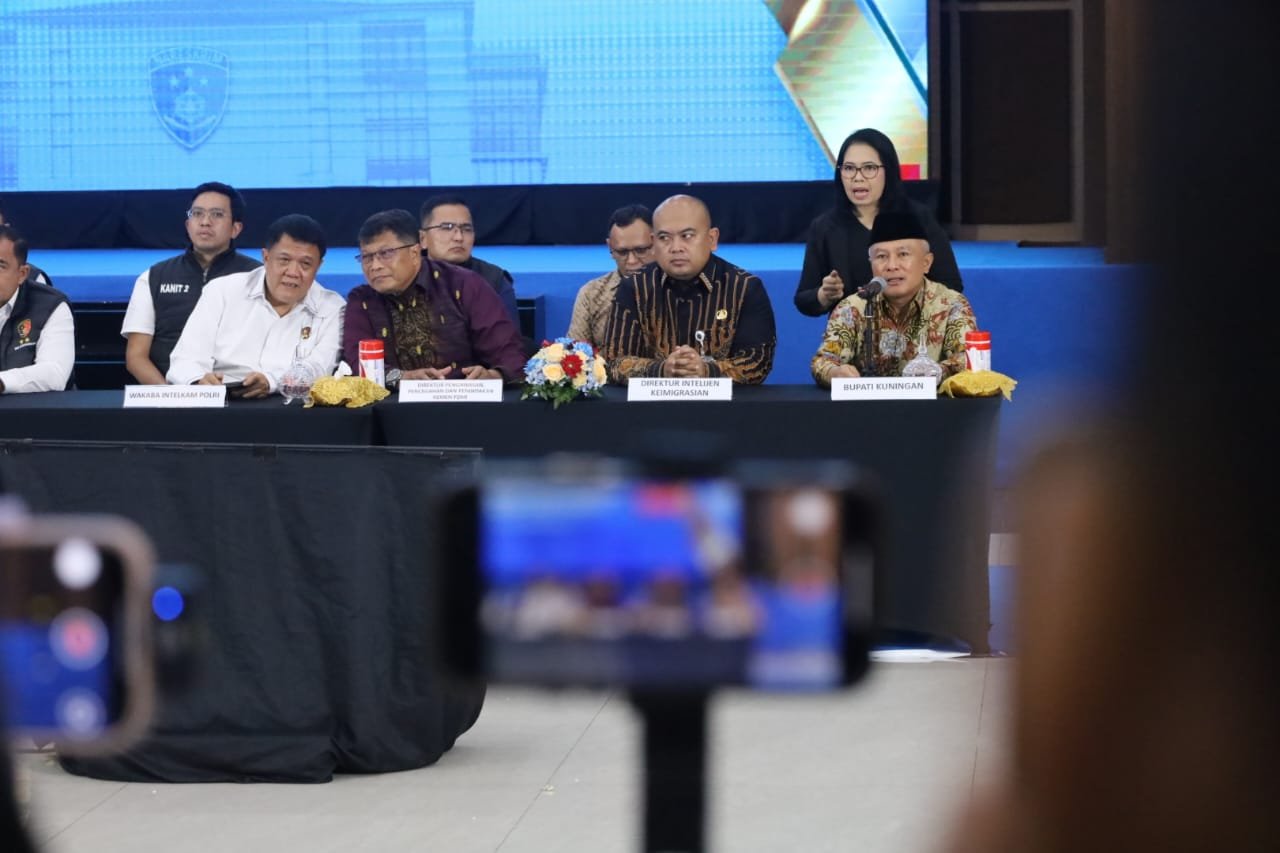 Bareskrim Polri memulangkan 9 WNI korban TPPO scam Kamboja, termasuk pasutri asal Kuningan, setelah dieksploitasi sindikat judi online.