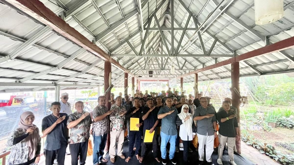 Program Magang Usaha Tani bagi regenerasi petani muda yang digelar di Pusat Pelatihan Pertanian dan Perdesaan Swadaya (P4S) Lembah Kemuning, Kecamatan Cigugur, Kabupaten Kuningan, resmi ditutup pada Sabtu (27/12/2025).