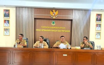 Diskatan Kuningan pacu LTT padi 2026. Wahyu Hidayah tekankan akurasi data, mekanisasi, dan percepatan tanam demi target tercapai.