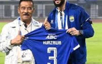 Layvin Kurzawa resmi bergabung Persib. Pemain Timnas Prancis mantan PSG ini semangat, siap memperkuat Persib Hattrick Juara BRI Super League.