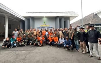 Bupati Kuningan Steps In as MoU Dispute Over Pine Resin Farmers Near Mount Ciremai Starts to Clear
