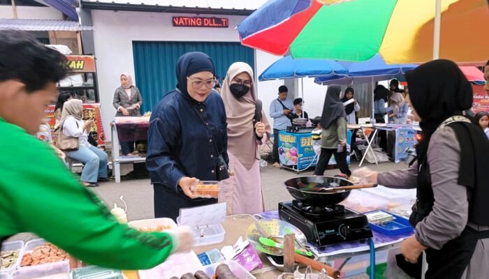 War Takjil Ramadan 2026 di Jalan Lingkar Pramuka Bikin Macet: Pemkab Kuningan Ambil Sikap, Diprotes Pedagang!