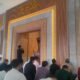 Khutbah Jumat di Masjid Ar-Rahmat Kuningan tekankan pentingnya mengisi waktu siang Ramadan dengan zikir, kajian, dan amal bermanfaat.