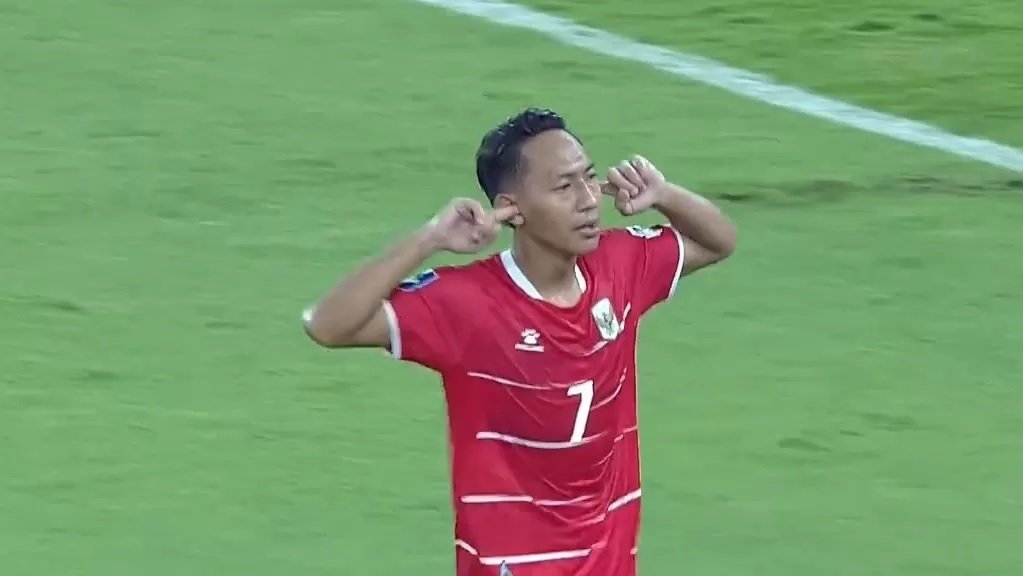 Beckham brace goal saat Timnas Indonesia menang 4-0 atas Saint Kitts and Nevis. Pun, Ole Romeny tampil berkelas 'Eropa'.