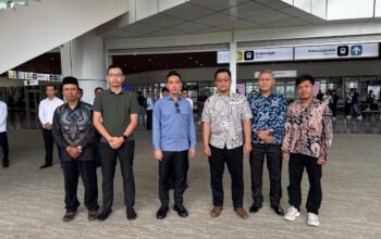 Laskar Gibran Jawa Barat temui Wapres Gibran di Bandung, sampaikan keluhan Koperasi Desa Merah Putih dan dorong Satgas lebih responsif.