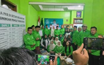 Rapat pleno yang digelar di Sekretariat DPC PKB Kuningan pada Sabtu, 14 Maret 2026, partai berlambang bola dunia ini secara resmi menetapkan 5 April 2026 sebagai hari penentuan nakhoda baru untuk masa bakti lima tahun ke depan.