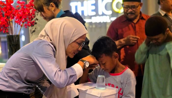 The Icon Hotel Kuningan Sambut Lebaran 2026, Undang Warga Cisantana dalam Lingkaran Doa dan Santunan Anak Yatim