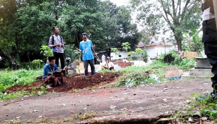 Tragis! Dikira Bau Bangkai, Warga Kuningan Temukan Jasad Pria yang Sudah Kaku 5 Hari