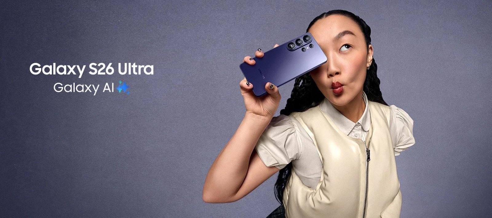 Samsung Galaxy S26 Ultra hadir dengan Privacy Display, fitur layar anti intip yang bikin chat, transaksi QRIS, bikin kerja jadi lebih aman.