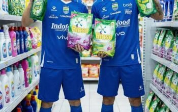 Simak 6 varian Sunlight sabun cuci piring paling laris pilihan ibu rumah tangga. Ampuh hilangkan lemak membandel dan bau amis di dapur Anda.