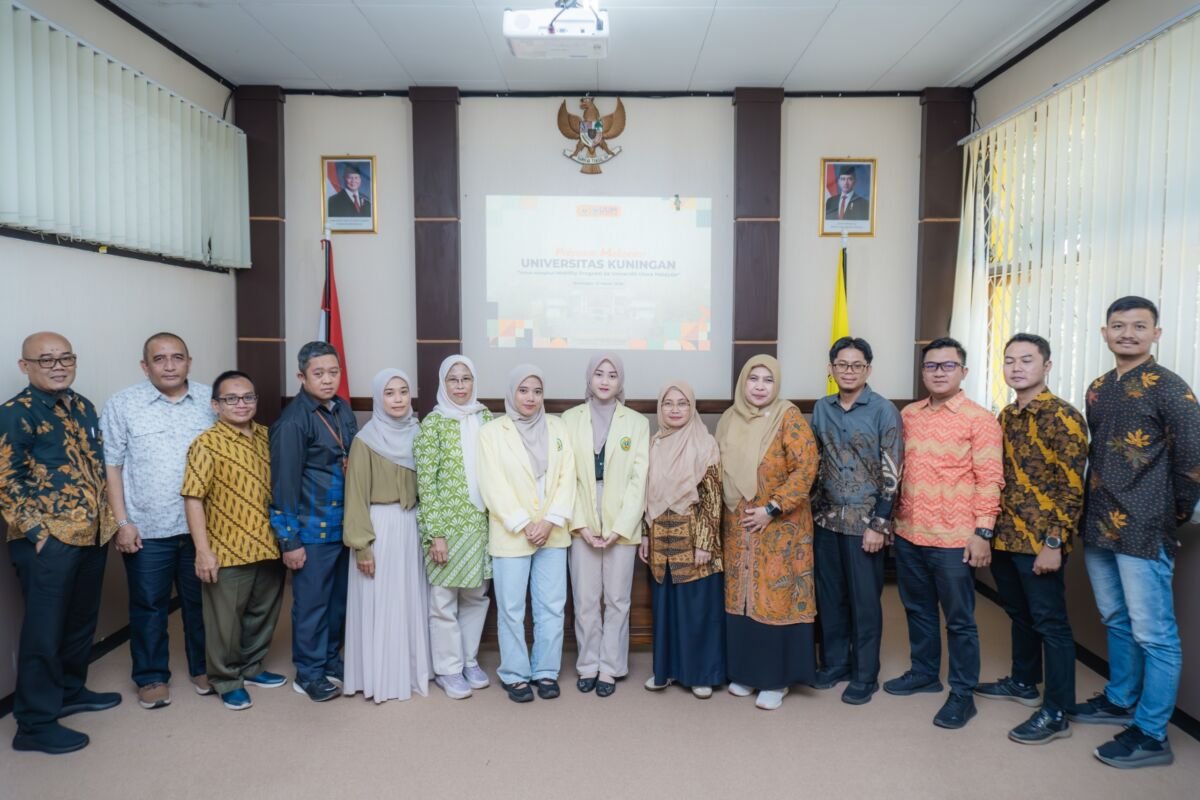 Uniku kirim tiga mahasiswa ke Universiti Utara Malaysia (UMM) melalui Mobility Program 2026 untuk memperluas pengalaman akademik global.