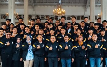 Bupati Kuningan titip pesan emosional kepada skuad PROTON FC sebelum tampil di Pro Futsal League 2 nasional.