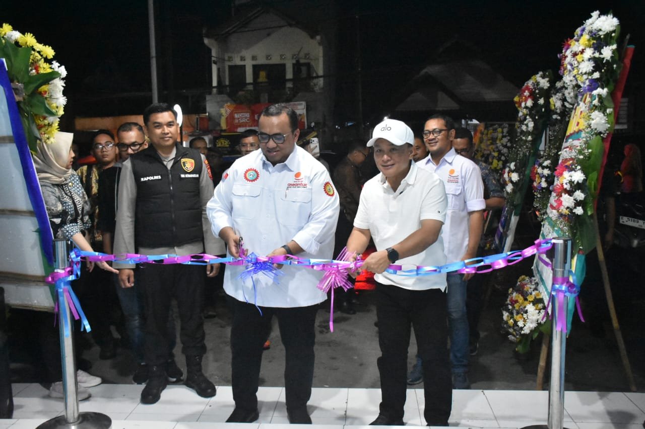 Presiden KSPSI Andi Gani Nena Wea meresmikan markas baru buruh Kuningan di Cijoho, Kamis 9 April 2026. Siapkan harmoni industri di kawasan investasi.