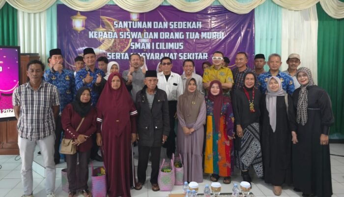 Reuni Berujung Aksi Sosial, Alumni SMAN 1 Cilimus ’87 Ringankan Beban Orangtua Siswa