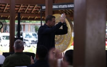 Igor Tolic resmi jadi pelatih kepala baru Persib Bandung gantikan Bojan Hodak. Langsung tancap gas siapkan program pramusim.