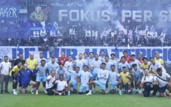 Jelang El Clasico Persib vs Persija di Samarinda, skuad Persib Maung Bandung dapat suntikan motivasi usai diserbu ribuan Bobotoh di GBLA.