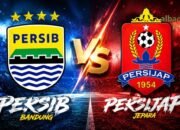2 link live streaming Persib vs Persijap, prediksi skor, susunan pemain, dan peluang Maung Bandung kunci gelar juara.