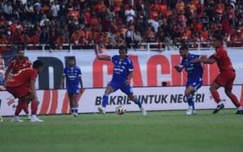 Borneo FC menang dramatis 3-2 atas Bali United dan terus menempel Persib Bandung pada klasemen dalam persaingan juara BRI Super League 2026.