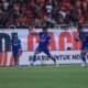 Borneo FC menang dramatis 3-2 atas Bali United dan terus menempel Persib Bandung pada klasemen dalam persaingan juara BRI Super League 2026.