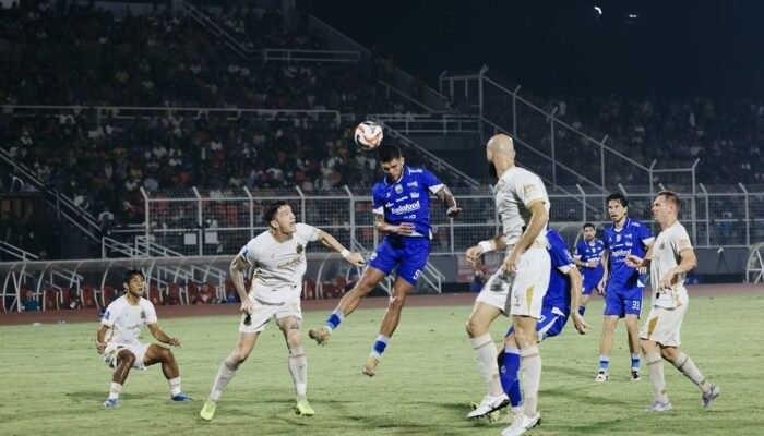 PERSIB Menyala Remontada, Bhayangkara Kehilangan Momentum, Borneo Longsor Lagi dari Puncak Klasemen Liga 1