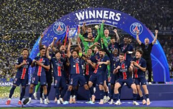 PSG sukses mempertahankan gelar juara Liga Champions usai kalahkan Arsenal lewat drama adu penalti menegangkan di Budapest.