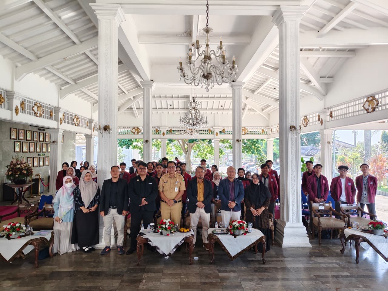 UM Kuningan dan Pemkab bedah mekanisme produk hukum daerah lewat FGD. Hasilkan MoA dan rekomendasi kebijakan.