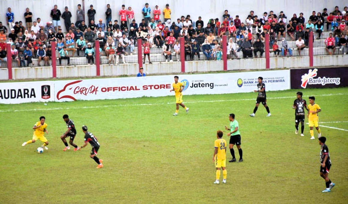 Gaya spartan Pesik Kuningan tahan imbang Persibangga 1-1 bawa berkah. Skuad resmi segel tiket 16 besar nasional ke Yogyakarta.