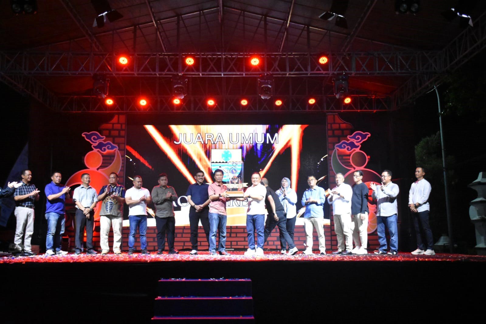 Porsenitas XIII Cirebon sukses digelar. Kuningan finish di posisi empat dengan 20 medali dan bersiap hadapi KUNCI BERSAMA Summit di Jakarta.