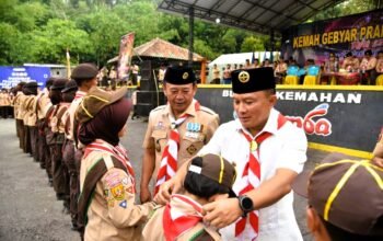 Gebyar Pramuka Kuningan 2026 di Sidomba resmi dibuka. Kwarcab targetkan cetak 10.000 Pramuka Garuda demi kuatkan karakter anak muda.