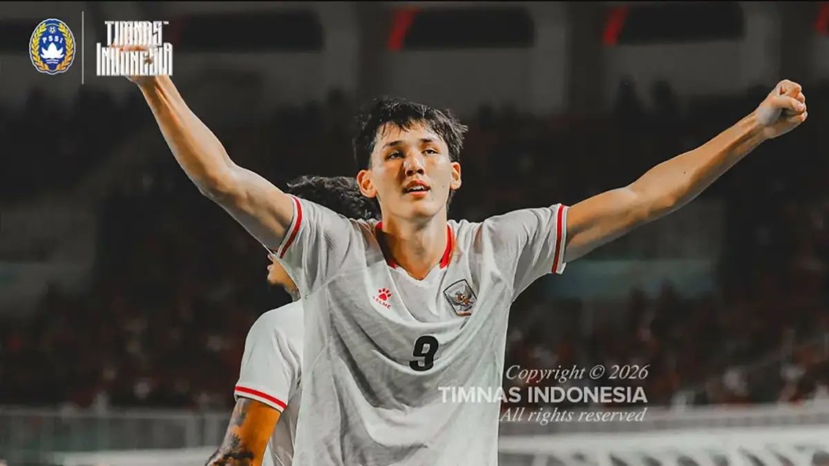 Pesta gol di Pakansari! Timnas Indonesia gilas Kamboja 5-1 di Piala AFF 2026 lewat hat-trick mematikan striker anyar Mitchell Baker.