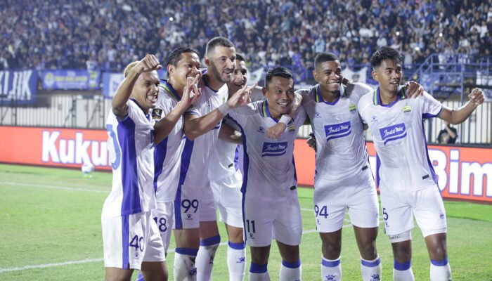 Adu Mekanik Ikhwan Tanamal vs Toha Berakhir Manis 1-0 untuk PERSIB Tekuk DPMM FC di Si Jalak Harupat