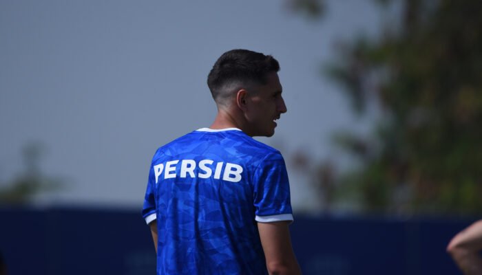 Kesan Pertama Rekrutan Baru PERSIB: Notsuda Kedinginan, Menalo Puji Kota Kembang, Sekulic Suka Bandung Dingin