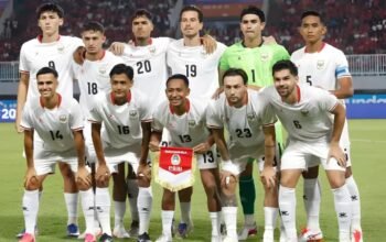 Timnas Indonesia bantai Timor Leste 3-0 di ASEAN Championship 2026 lewat gol Shayne, Thom Haye, dan Mitchell Baker. Garuda tempel Singapura!
