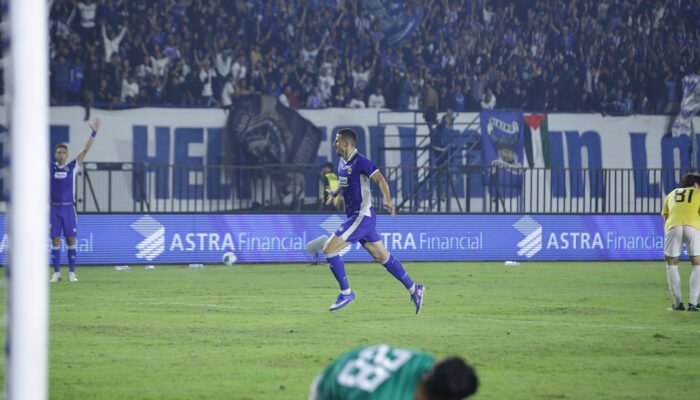 Lolos Semifinal Lewat Gol Roket Balsa Sekulic, Persib Maung Bandung Sapu Bersih Fase Grup Piala Presiden 2026