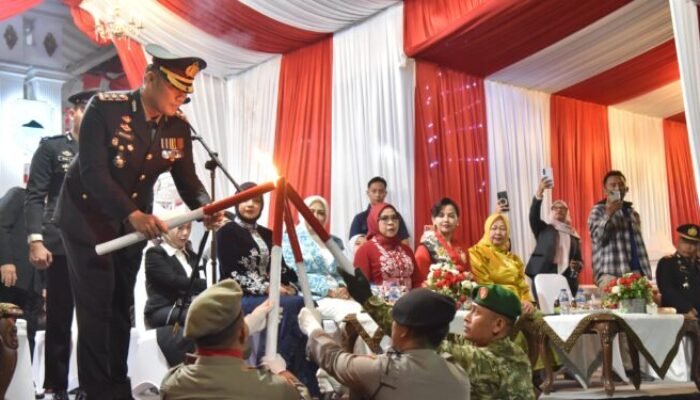Pawai Obor HUT ke-81 RI di Kuningan: Ribuan Langkah, Satu Semangat Kemerdekaan