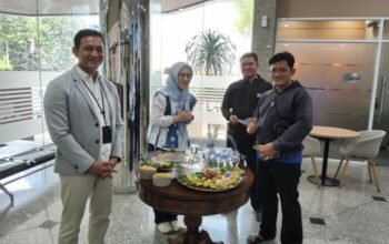 Semarak Hari Pelanggan Nasional, BRI BO Tanah Abang Sambut Nasabah Hangat dalam Balutan Wastra Nusantara