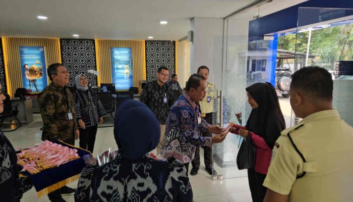 Hari Pelanggan Nasional, BRI BO Kemayoran Sambut Nasabah dengan Hangat
