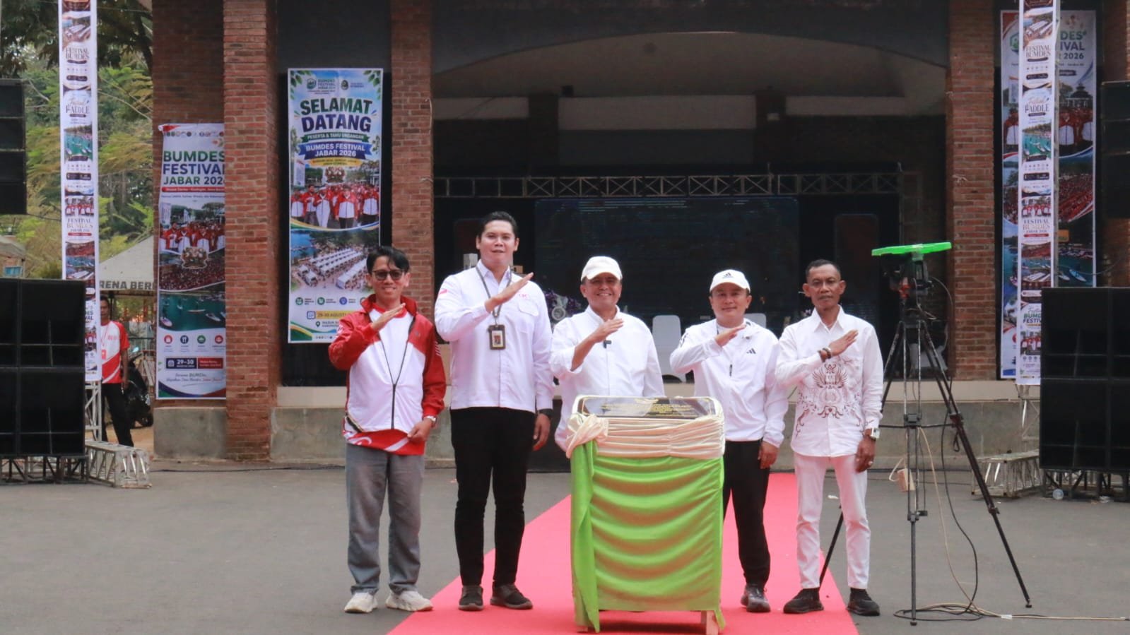 OJK Cirebon menetapkan Desa Jagara sebagai Desa EKI untuk memperkuat literasi keuangan, UMKM dan potensi ekonomi Waduk Darma.