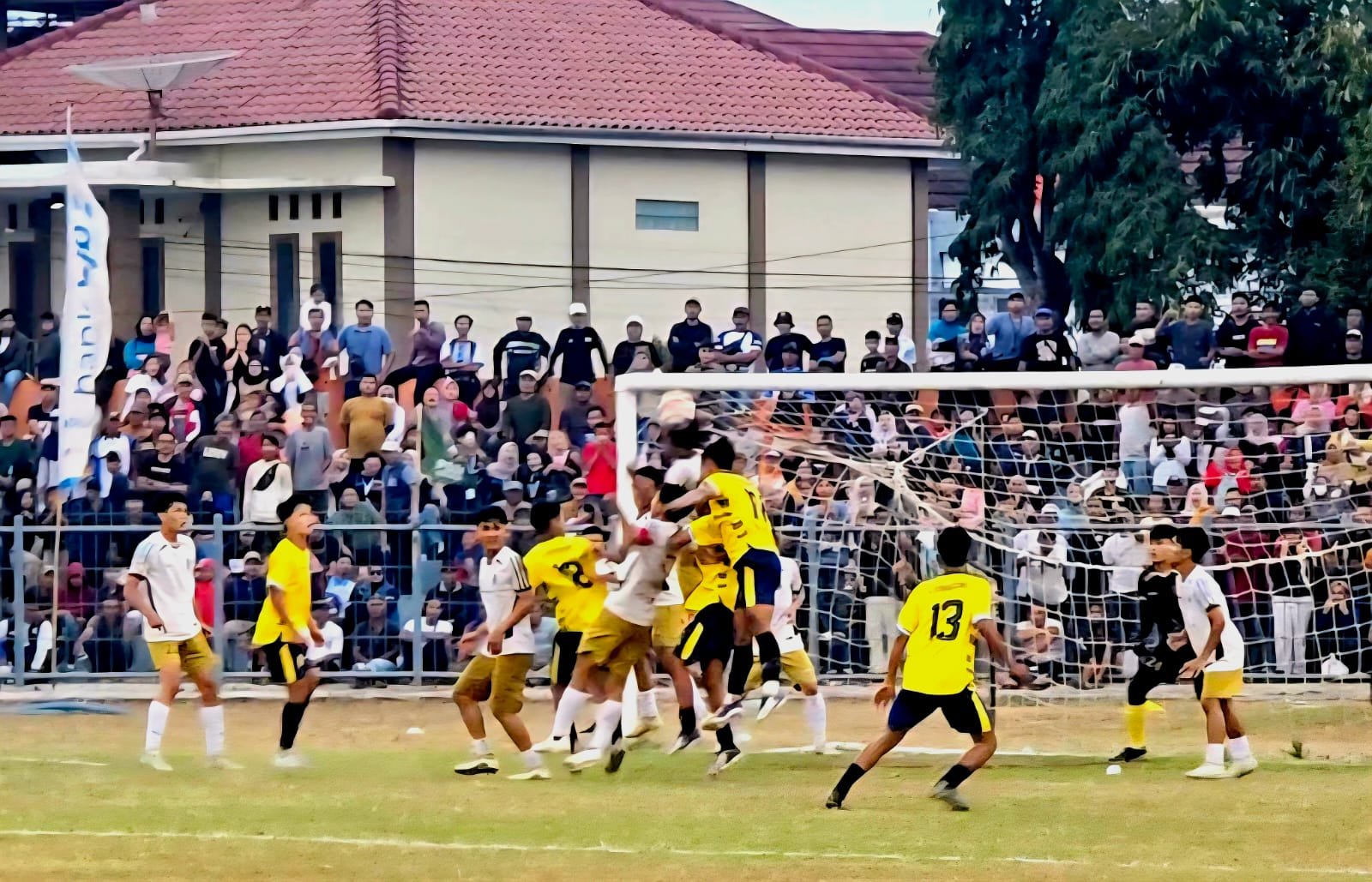Luragung raih back to back (B2B) juara Bupati Cup 2026 usai menang adu penalti lawan Ciawigebang. Bupati Kuningan lirik 5 talenta buat Pesik.
