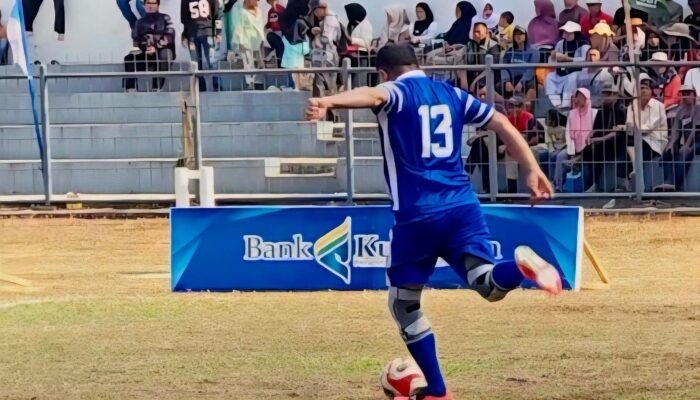 Sayang KDM Tak Main! Erwan Setiawan Turun Bersama Persib Legend Tumbangkan Forkopimda Kuningan Skor 3-1