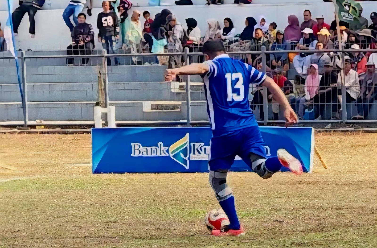 Persib Legend menang 3-1 atas Forkopimda Kuningan dalam laga eksibisi Hari Jadi ke-528 Kuningan di Stadion Mashud Wisnusaputra.