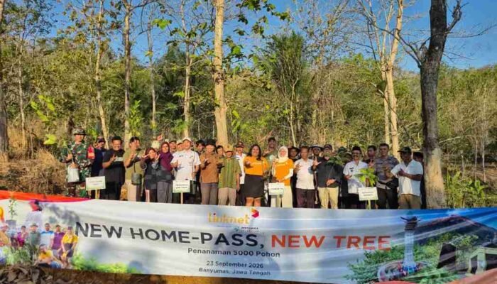 Peringati Hari Tani Nasional, Linknet Tanam Ribuan Pohon Bersama Petani Hutan